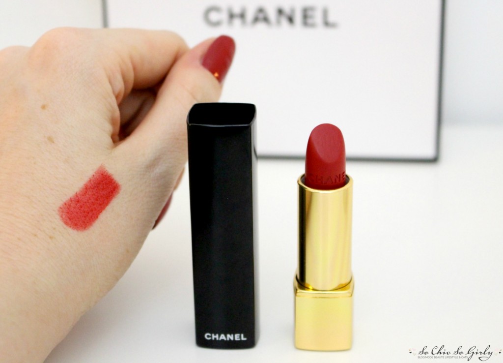 Chanel Rouge Allure Velvet.