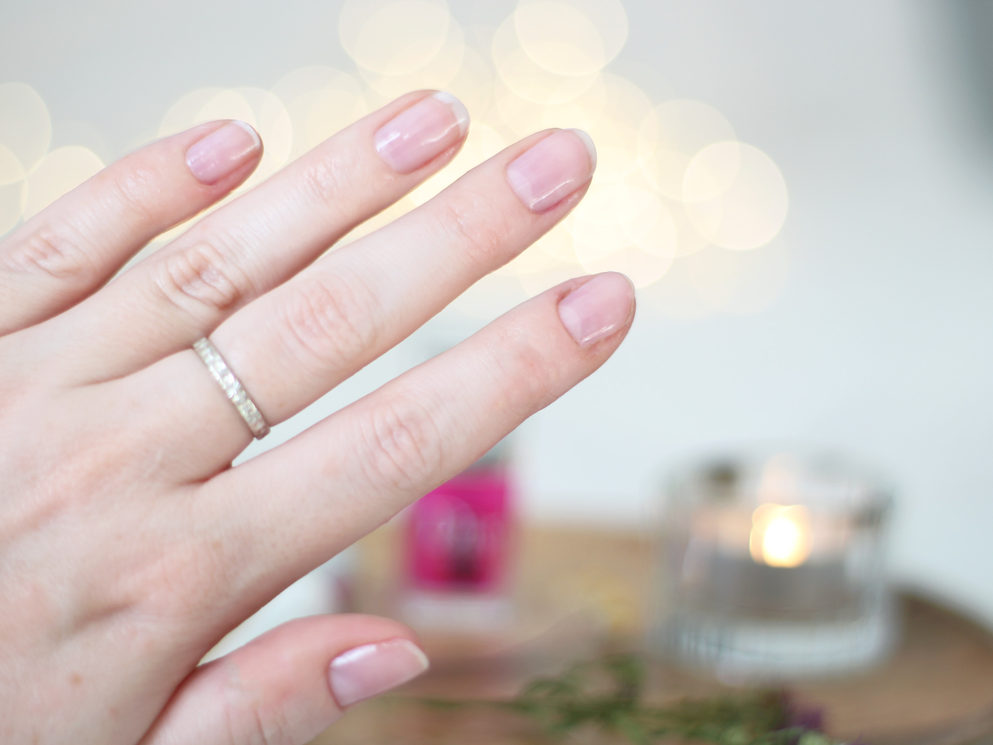 So Chic So Girly - Comment avoir de belles mains et des jolis ongles